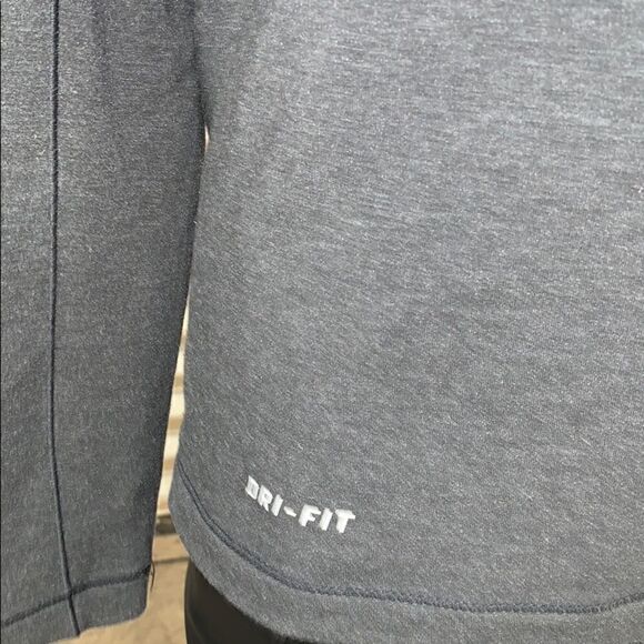 Seattle Seahawks NFL sweatshirt size small - Picture 5 of 8